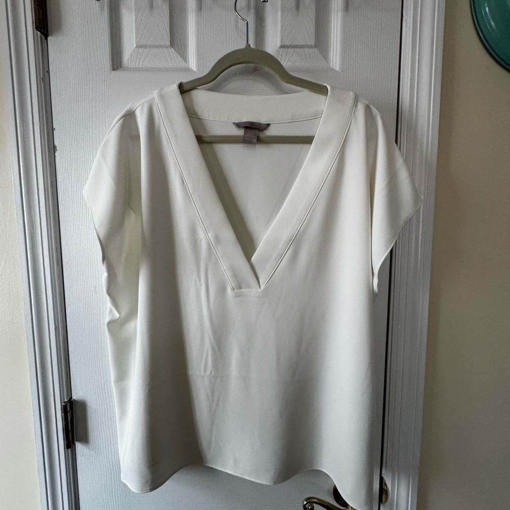 H &M xxl Cream V-Neck Women's Top